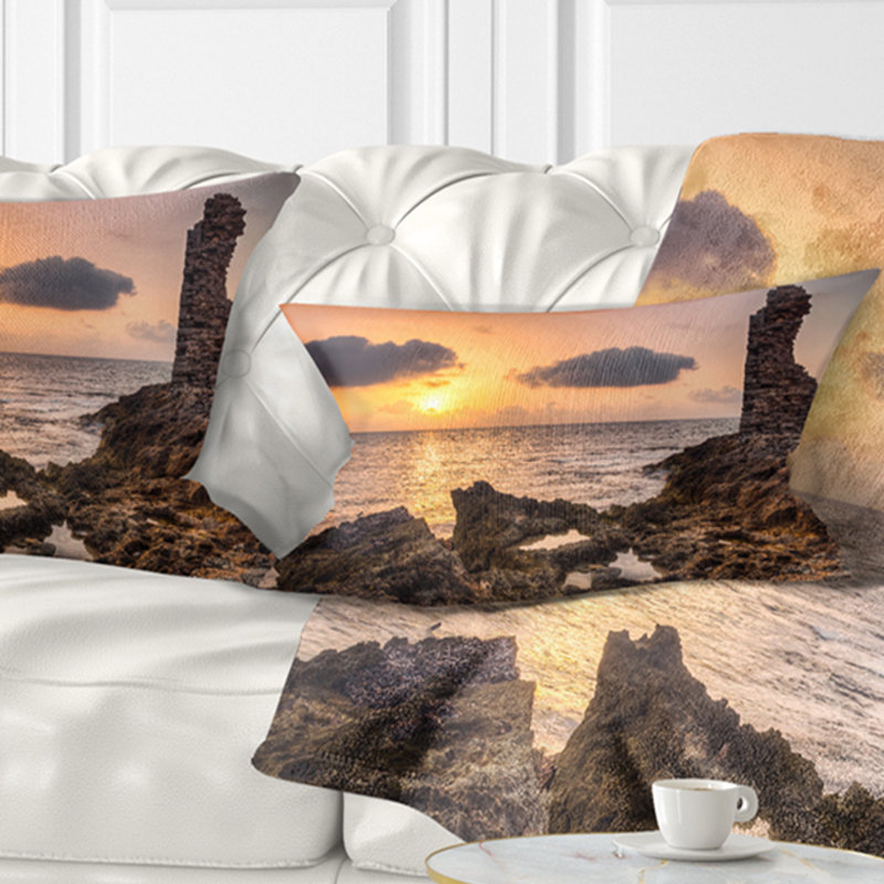 Coussin décoratif à imprimé ruines historiques au coucher du soleil - Sea & Shore, 12 po x 20 po, Rectangle