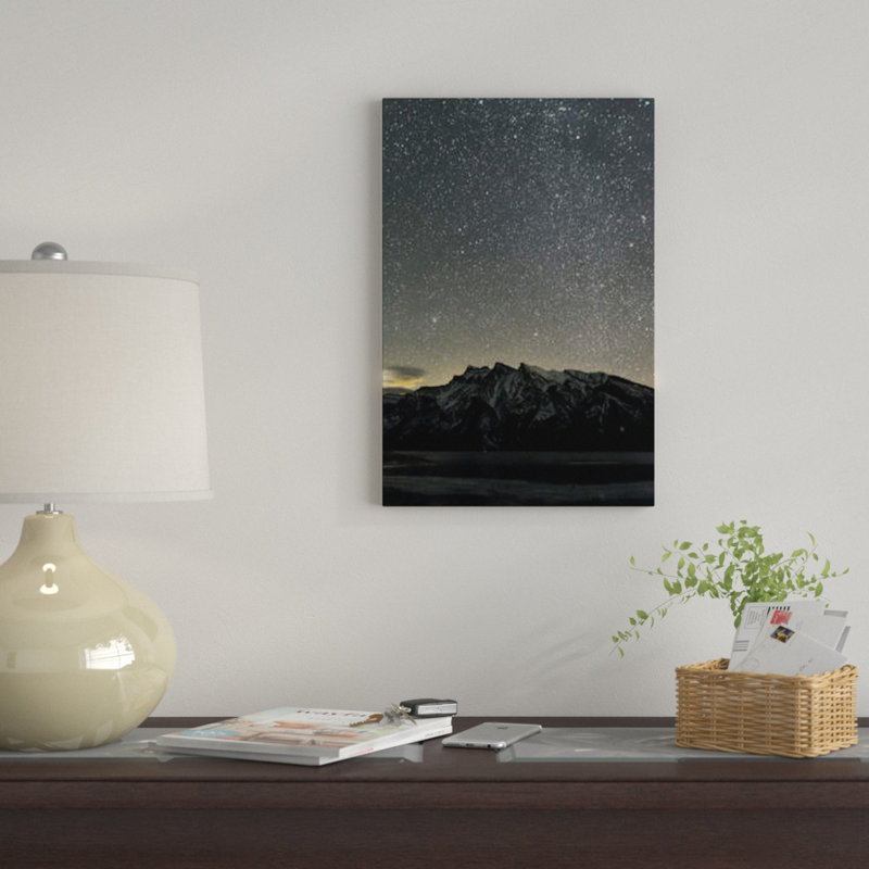 Reproduction d'art graphique sur toile tendue, "Lake Minnewka, Alberta I" par Luke Anthony Gram, H 18 po x l 12 po x P 1,5 po