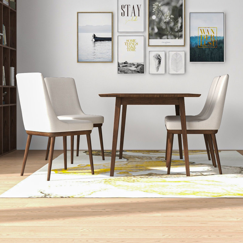 Ensemble de salle à manger en bois d'eucalyptus rose pour 4 personnes Roseboro