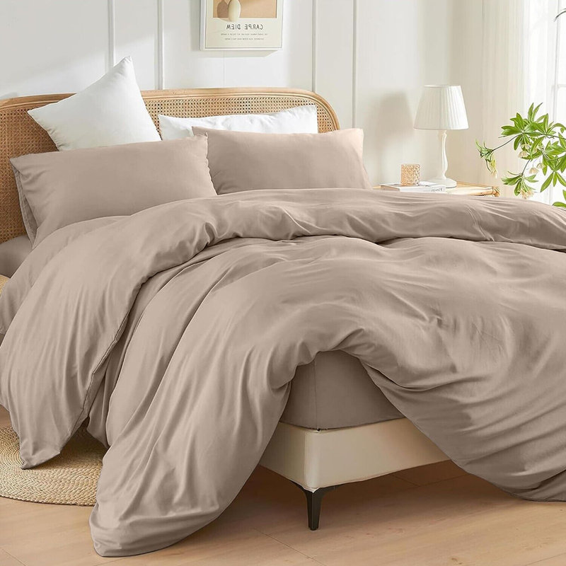 Luxurious 4-Piece Microfiber Duvet Complete Cover Set, Single Duvet Cover Set + 2 Additional Pieces, Beige