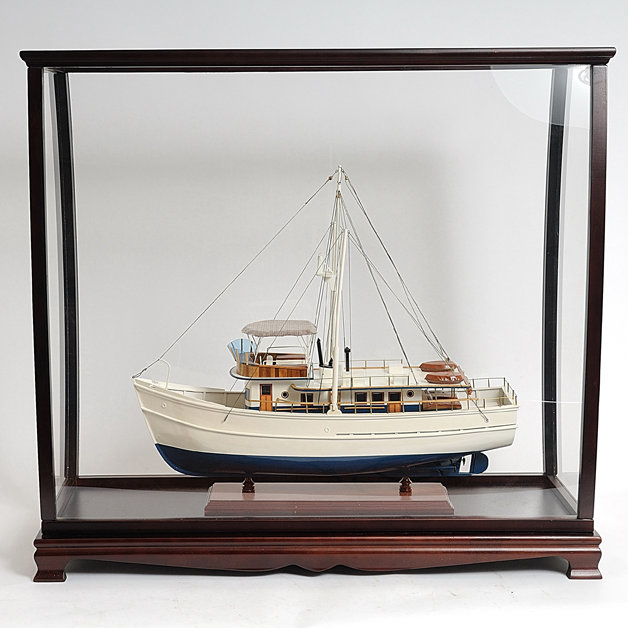 Présentoir à trophées en bois Anketell, H 31,5 po x l 34 po x P 13 po, Brun