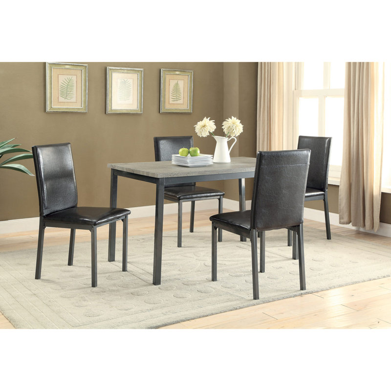 2 chaises noires en similicuir rembourrées pour la décoration de salle à manger transitionnelle de 2 rectangulaires avec fabrication