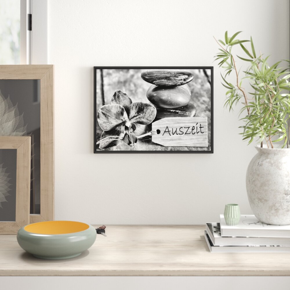 Gerahmtes Wandbild Auszeit Orchidee mit Zen Steinen