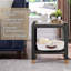 Table d'appoint carrée avec tablette, table d'appoint de style boho pour le salon, table de bout en verre trempé avec structure en métal, table de chevet pour la chambre à coucher, 2 niveaux