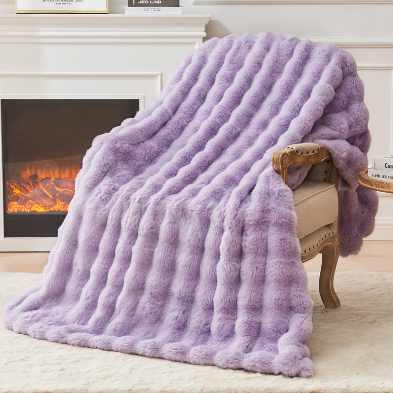 Couverture EMME en fausse fourrure, Très grand lit, Mauve