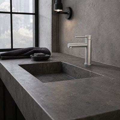Robinet pour salle de bain à un trou et poignée simple
