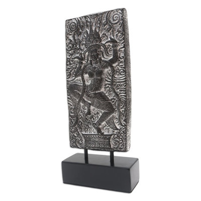 Alece Sculpture