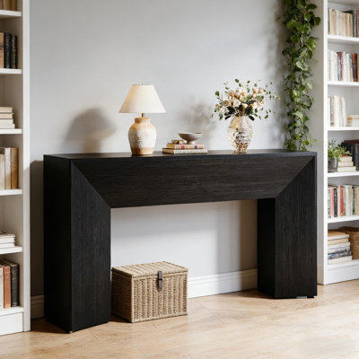 Console extra longue, canapé de style campagnard moderne derrière le canapé, derrière le canapé