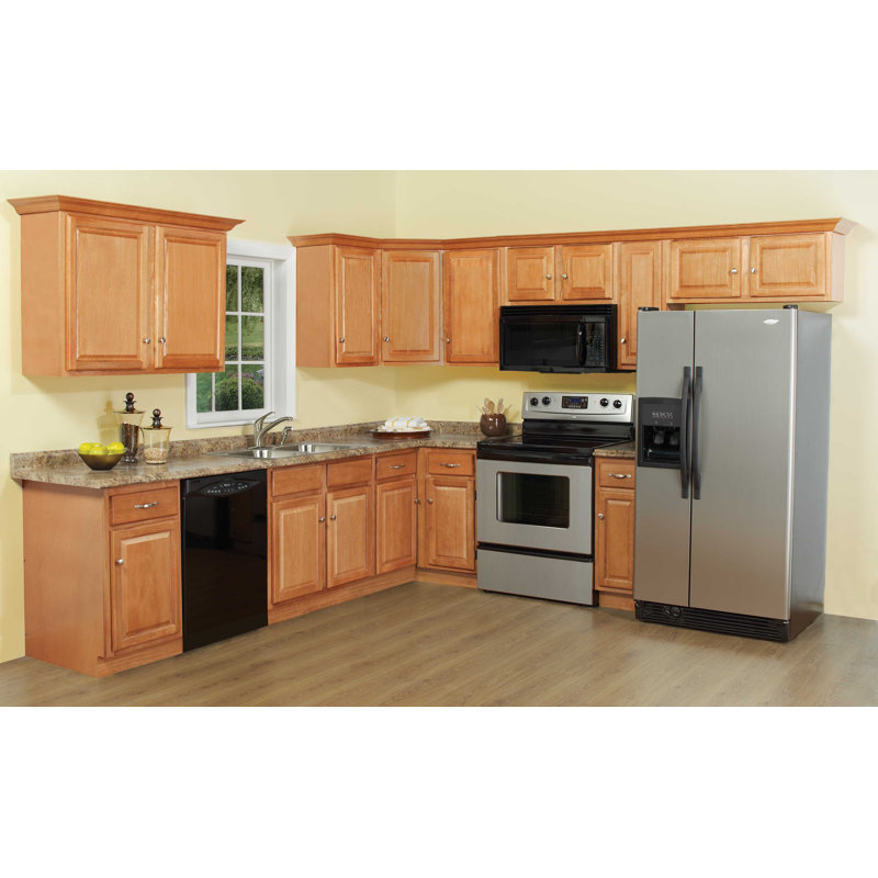 Honey Amber Raised Panel Base Cabinet, 34.5" H x 15" W x 24" D