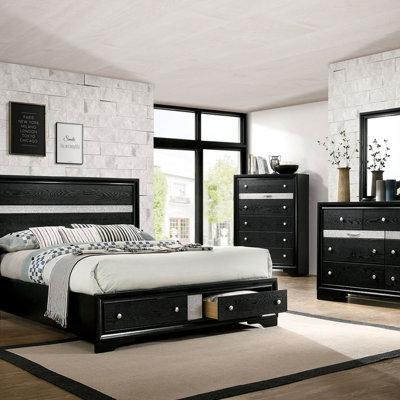 Exquis lit en bois massif contemporain avec des éléments de conception uniques, parfait pour créer une retraite luxueuse et confortable dans la chambre principale.