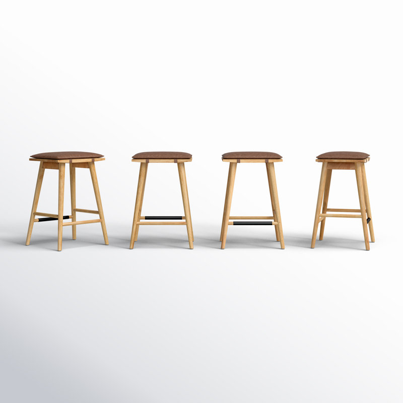 Ensemble de 4 tabourets de bar en bois sans dossier à hauteur de comptoir avec coussin amovible en cuir, Pin chaud, Châtaigne