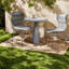 Chaises de patio compactes, ensemble moderne en rotin gris pour les repas en plein air