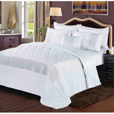 Gabel Geometric Shapes Bedspread with Pillowcases Included