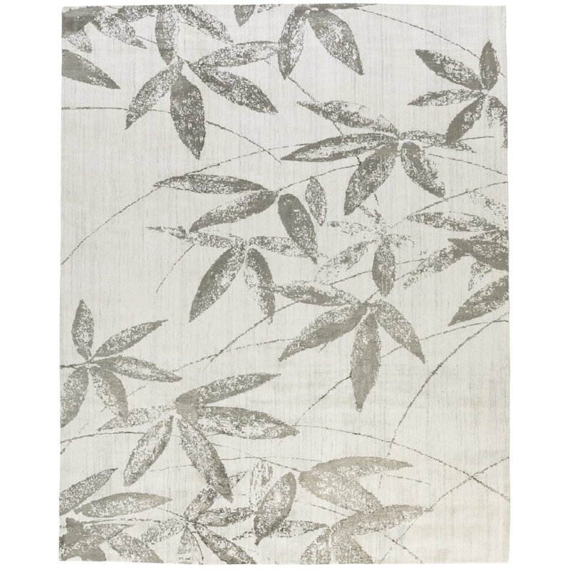 Hand Loomed Floral Area Rug in Gray/White, Rectangle 2' x 3'