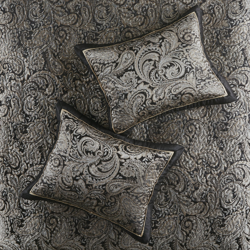 Aubrey Queen Black Cotton Reversible Jacquard Bedspread Set