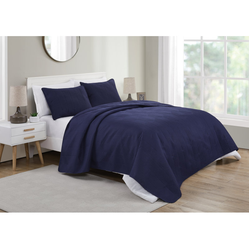 Amarianna Polyester Geometric Shapes Quilt, King Quilt + 2 King Shams, Navy
