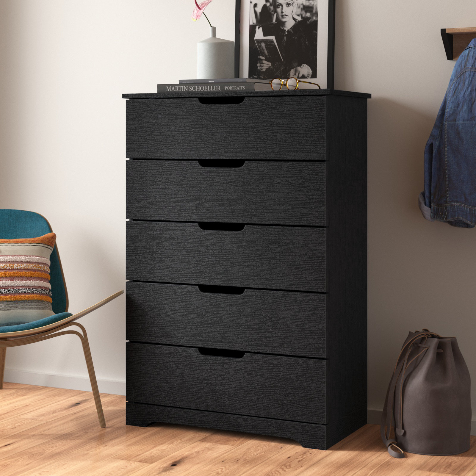 Aroob 5 Drawer 31.5'' W Modern Bedroom Dresser