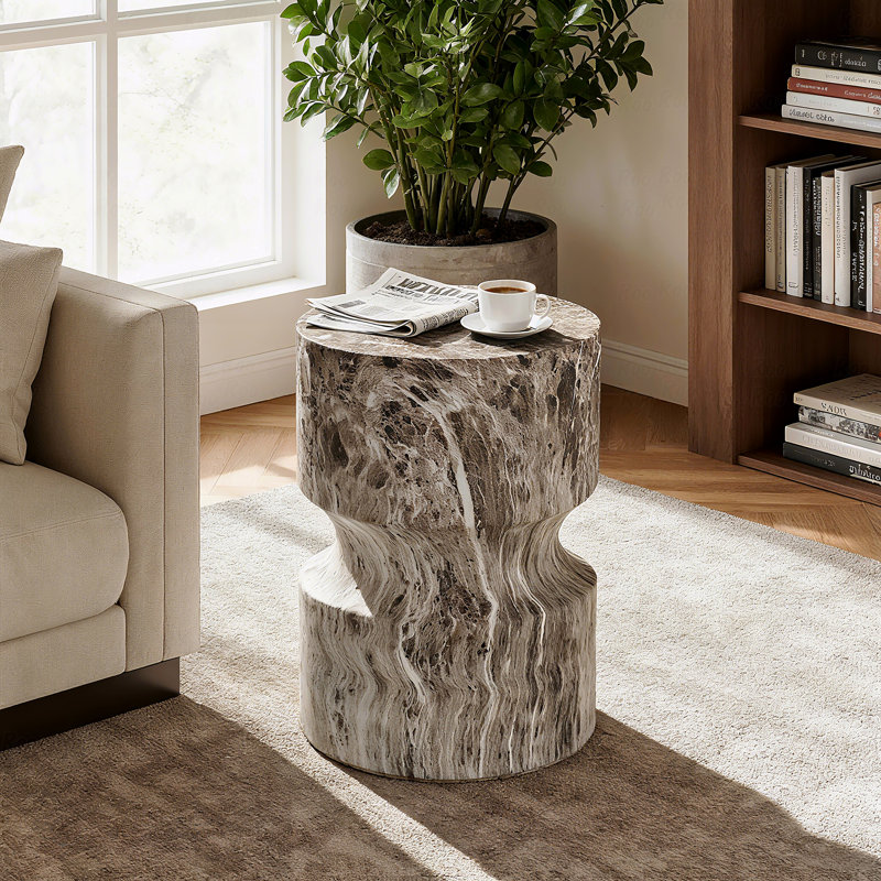 Tables de bout d'extérieur en ciment pour terrasse, table d'appoint de jardin en faux terrazzo, petite table d'appoint ronde pour l'extérieur, tabouret de jardin en forme de souche d'arbre pour l'intérieur et l'extérieur