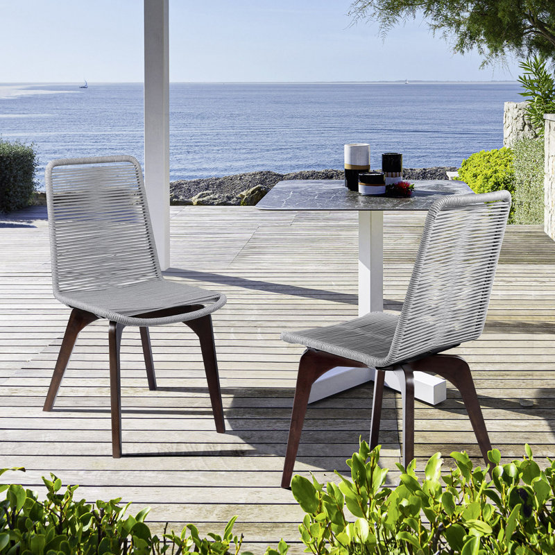 Chaises de salle à manger d'extérieur en bois d'eucalyptus foncé et corde Island - ensemble de 2