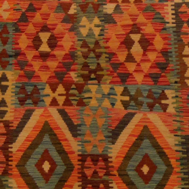 Azpeitia Wool Southwestern Indoor Rug