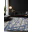 Tapis gris soyeux et moelleux-423371778