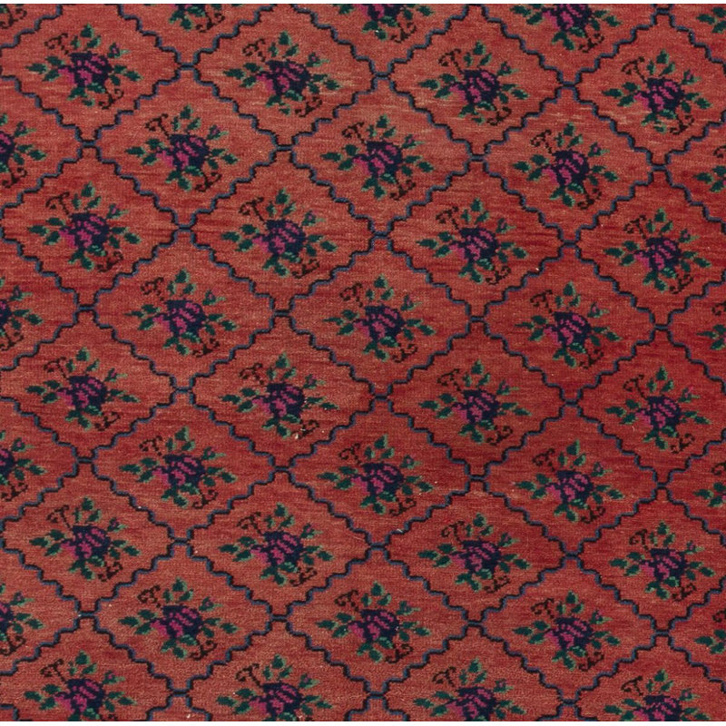 Karapinar Rug with interlocking flowers