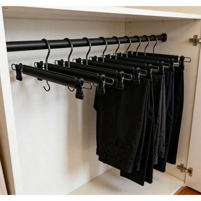 Porte-cintres en bois pour pantalons et jupes