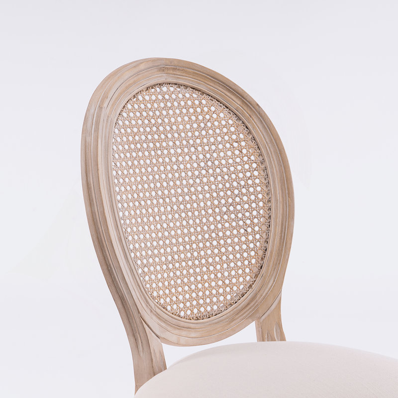 Chaise de salle à manger en bois massif de style français avec dossier en rotin et siège en lin, ensemble de 2 pour un usage quotidien élégant.