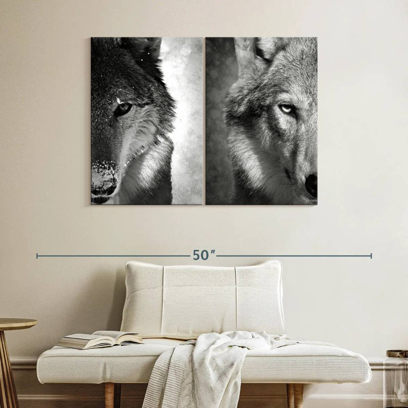 «Wolf faces» en noir et blanc, reproduction sur toile, H 30 po x l 41 po x P 1,25 po