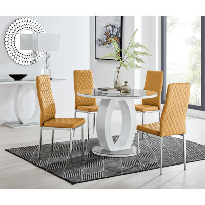Scottsmoor 4 - Person Dining Set