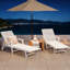 Chaise longue d'extérieur en PEHD - Fauteuil inclinable réglable à 5 positions avec porte-gobelet et roulettes amovibles - Résistant aux intempéries près de la piscine, de la terrasse et de la chaise longue - Blanc