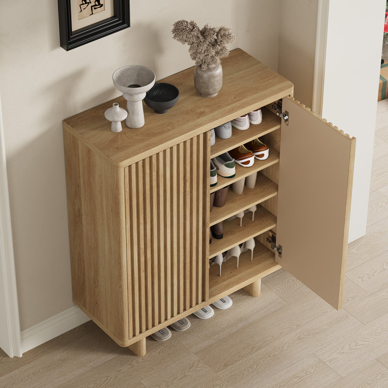 31.6" Fluted Door Shoe Cabinet, 5-Tier Entryway Storage Bench with Adjustable Shelves, Natural Wood