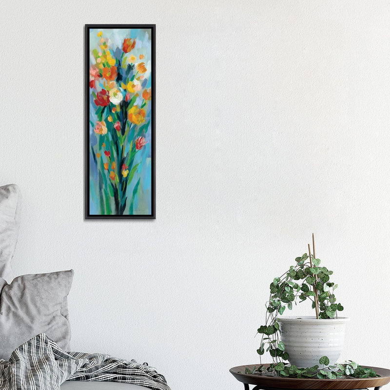 «Tall Bright Flowers II» par Silvia Vassileva - impression panoramique, Toile avec cadre noir patiné
