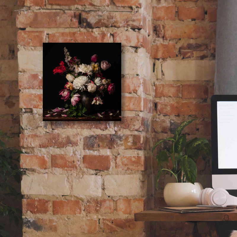 «Mums the Word» par Leah McLean,, H 12 po x l 12 po x P 0,75 po