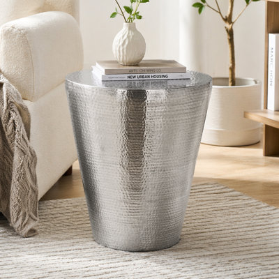 Versatile Contemporary Side Table with Durable Construction and Stylish Appeal