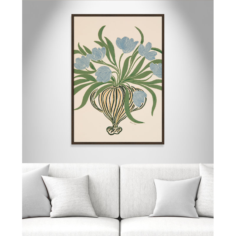 «La Poire Blue Tulips Print» par Camilla Bergqvist, H 41,5 po x l 29,5 po x P 0,75 po