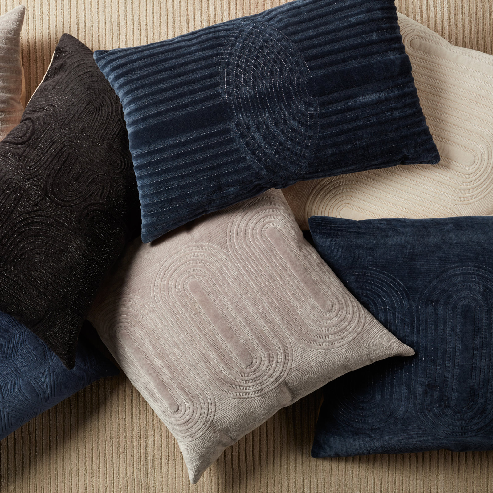 Deco 24" x 16" Throw Pillow, Polyester/Polyfill, Navy