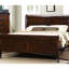 Grand lit classique au fini cerisier brun, placage d'élément de chambre à coucher traditionnel pour la décoration-22571078-22571079