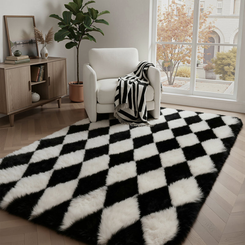 Modern Machine-Washable Non-Slip Checkered Shag Area Rug, Ivory,Black, Rectangle 6' x 9'