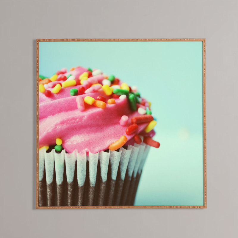 « petits gâteaux » par allyson johnson, reproduction de photo encadrée, H 30 po x l 30 po x P 1 po