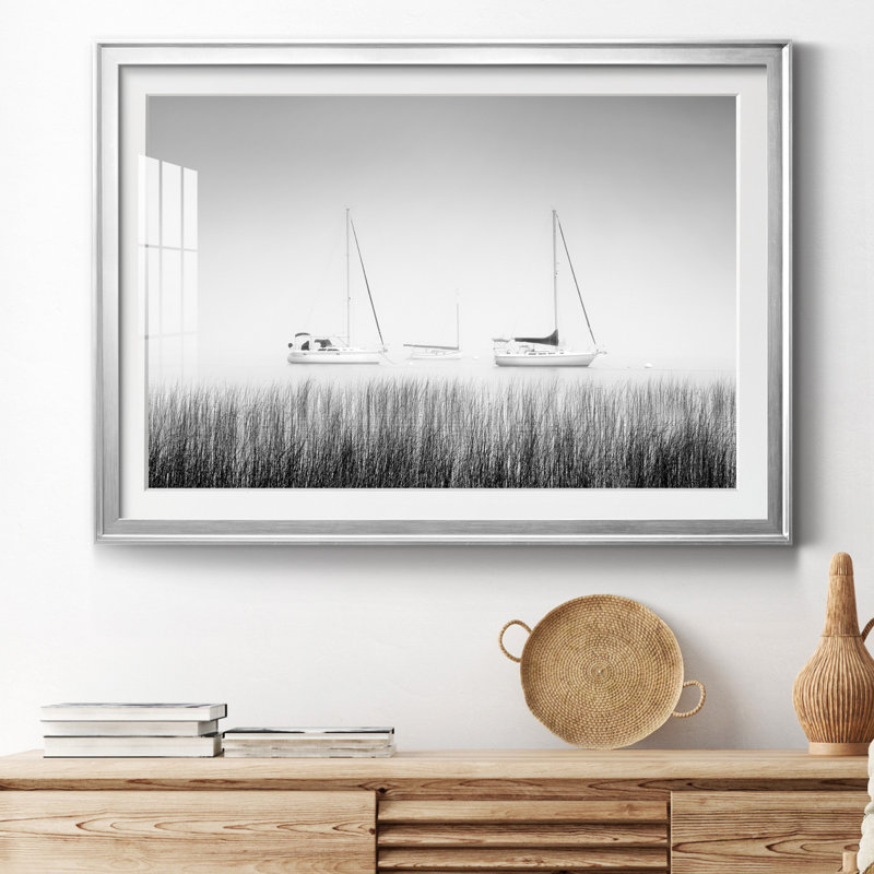 «Island Boat», reproduction encadrée de qualité supérieure - prête à être accrochée, Papier avec cadre argenté