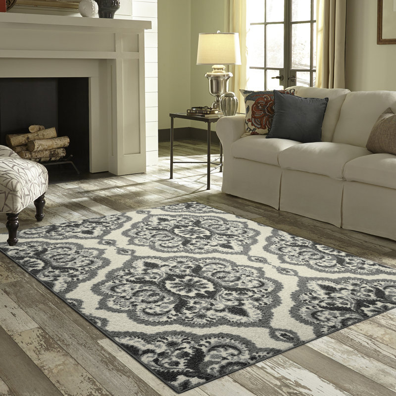 Hertel Damask Indoor Rug, Rectangle 5' x 7'