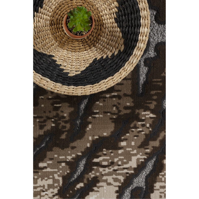 Hide GC_CHD1001 Brown 5 Ft. 3 In. X 7 Ft. Area Rug, Rectangle 5'3" x 7'3"