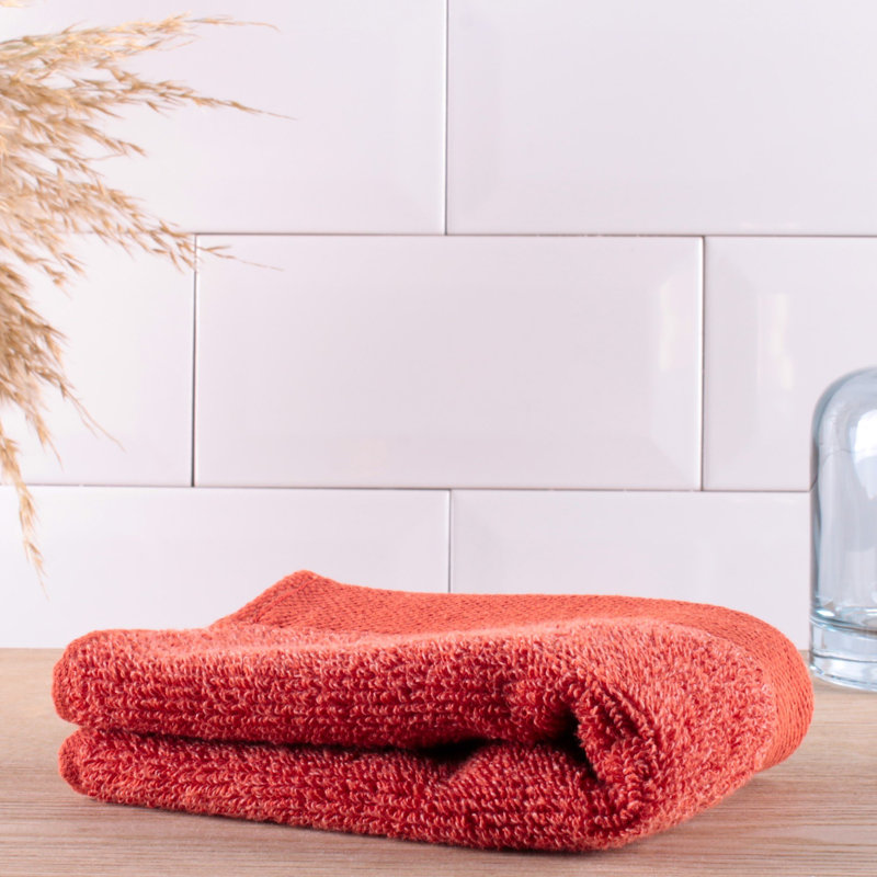 Merth Plush Washcloth, Red