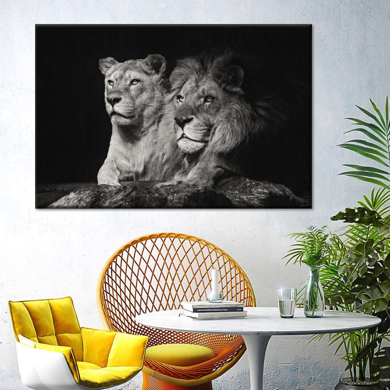 Sur toile, H 48 po x l 32 po x P 1,25 po