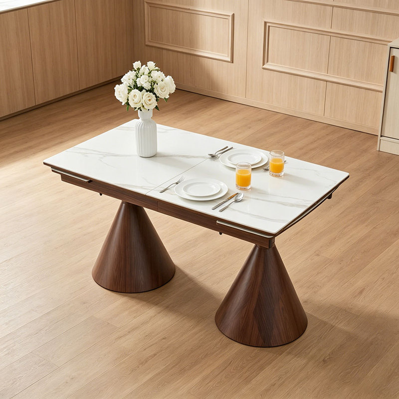Table de salle à manger extensible avec plateau en pierre: plateau de table en marbre blanc avec pieds fuselés en métal. Une table de salle à manger rectangulaire d'inspiration moderne et luxueuse pour la maison, pouvant accueillir de 4 à 8 personnes.