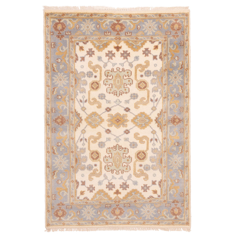 Tapis ivoire Royal Oushak 4 pi 0 po x 5 pi 11 po
