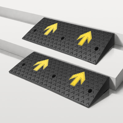 Set of 2 Rubber Arrow Curb Ramp, 4.3" Rise Height Heavy Duty Threshold Ramp Driveway Ramp For Cars Warehouse