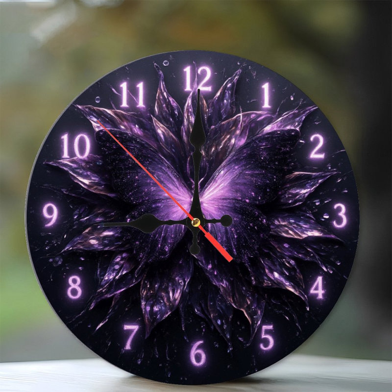 Horloge lumineuse mauve avec papillon