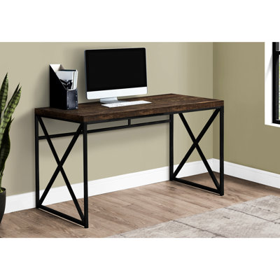 Bureau d'ordinateur compact en stratifié brun - Pieds en métal noir - Table pour ordinateur portable - Finition en bois - Base robuste - Polyvalent pour le travail et les études - 118 cm L x 62 cm l x 77 cm H